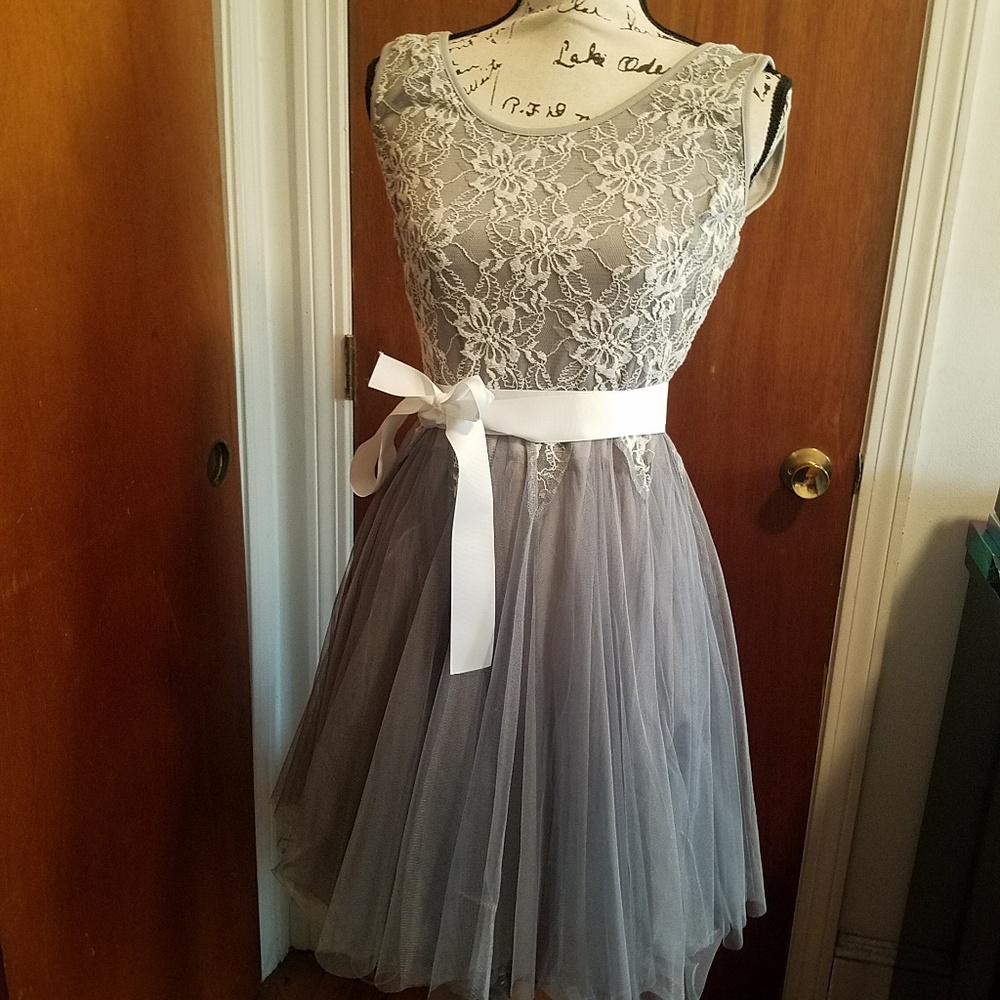 Ryu Gray and White Tulle Dress Size L